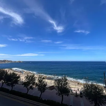 Waves - Oceanview Escape *