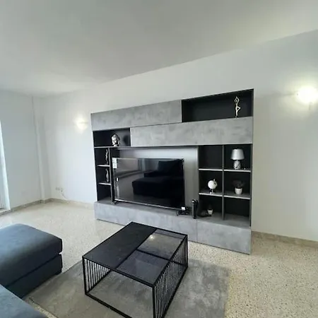 Waves - Oceanview Escape *