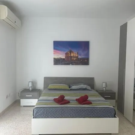 Waves - Oceanview Escape