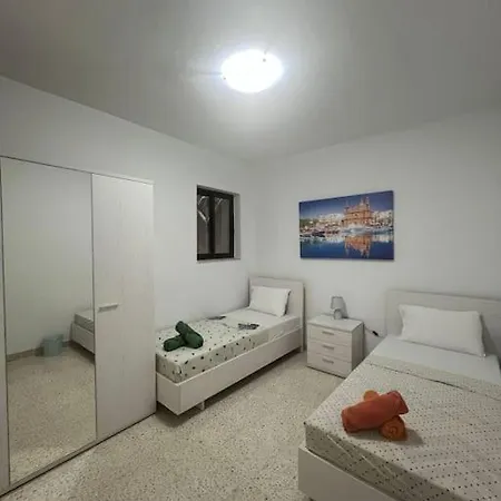 Waves - Oceanview Escape * Sliema