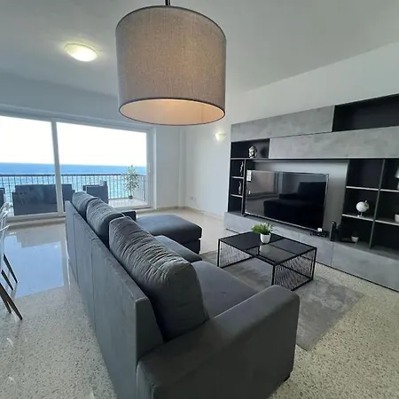 Waves - Oceanview Escape * Sliema