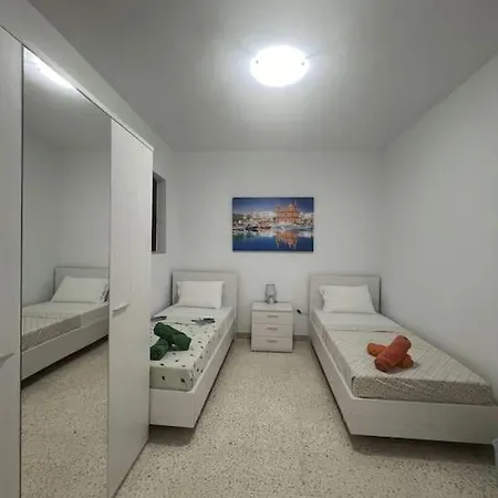 Waves 3br Oceanview Escape Sliema