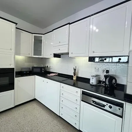 Waves 3br Oceanview Escape Sliema