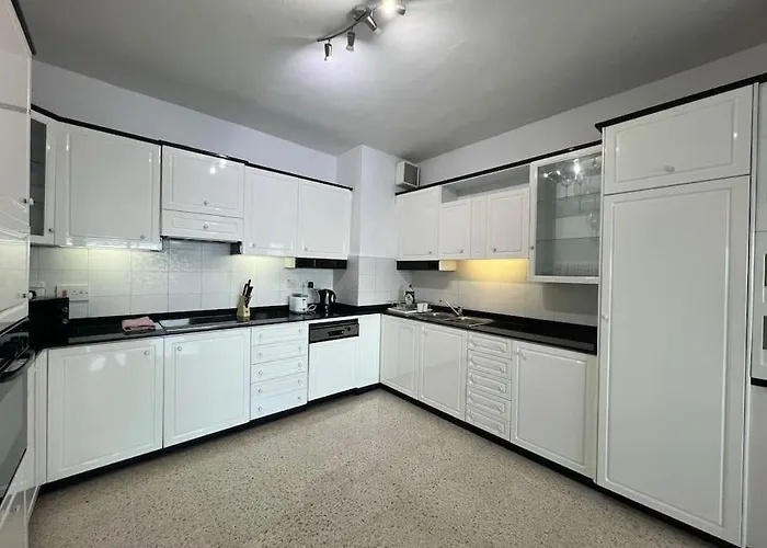 Waves - Oceanview Escape Apartment Sliema