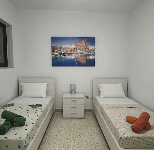 Waves - Oceanview Escape Apartment *