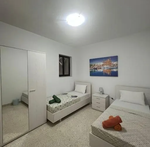 Waves - Oceanview Escape * Sliema