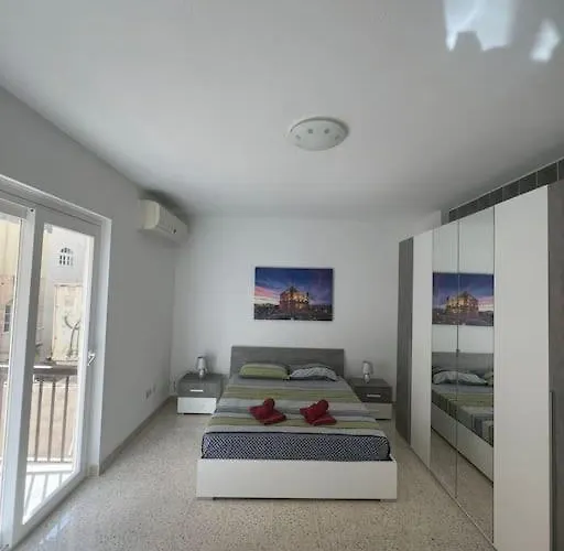 Waves - Oceanview Escape Apartment *