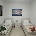 Waves - Oceanview Escape Apartment *