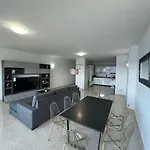 Waves - Oceanview Escape Apartment