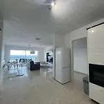 Apartment Waves - Oceanview Escape Sliema